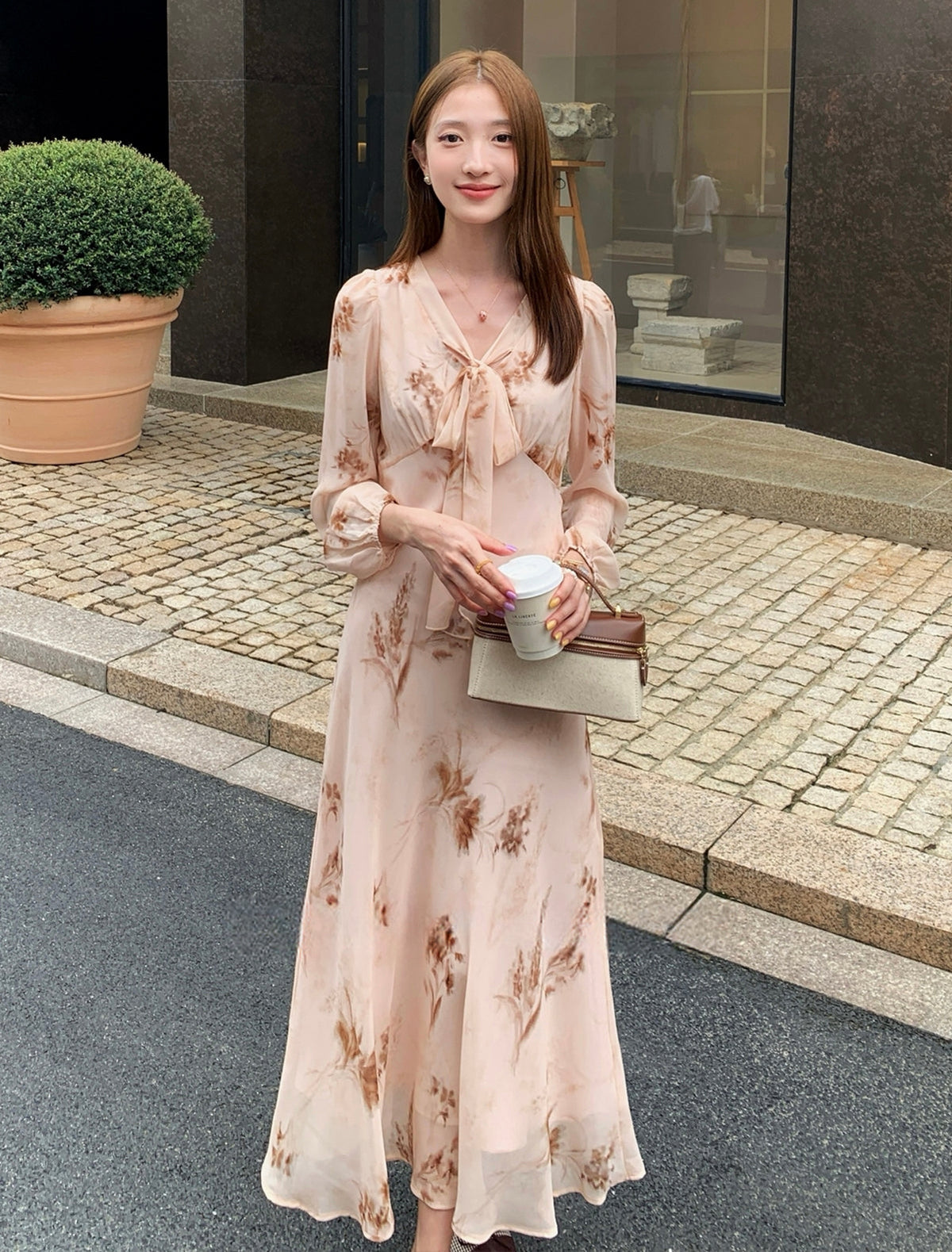 【dress】ボウタイフラワー柄ロングワンピース Q8919