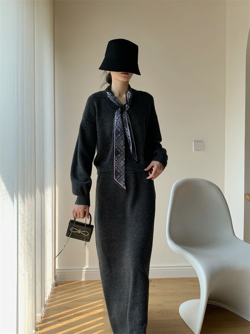 【set】スカーフ付きニットトップス×ロングスカートセット　N3452