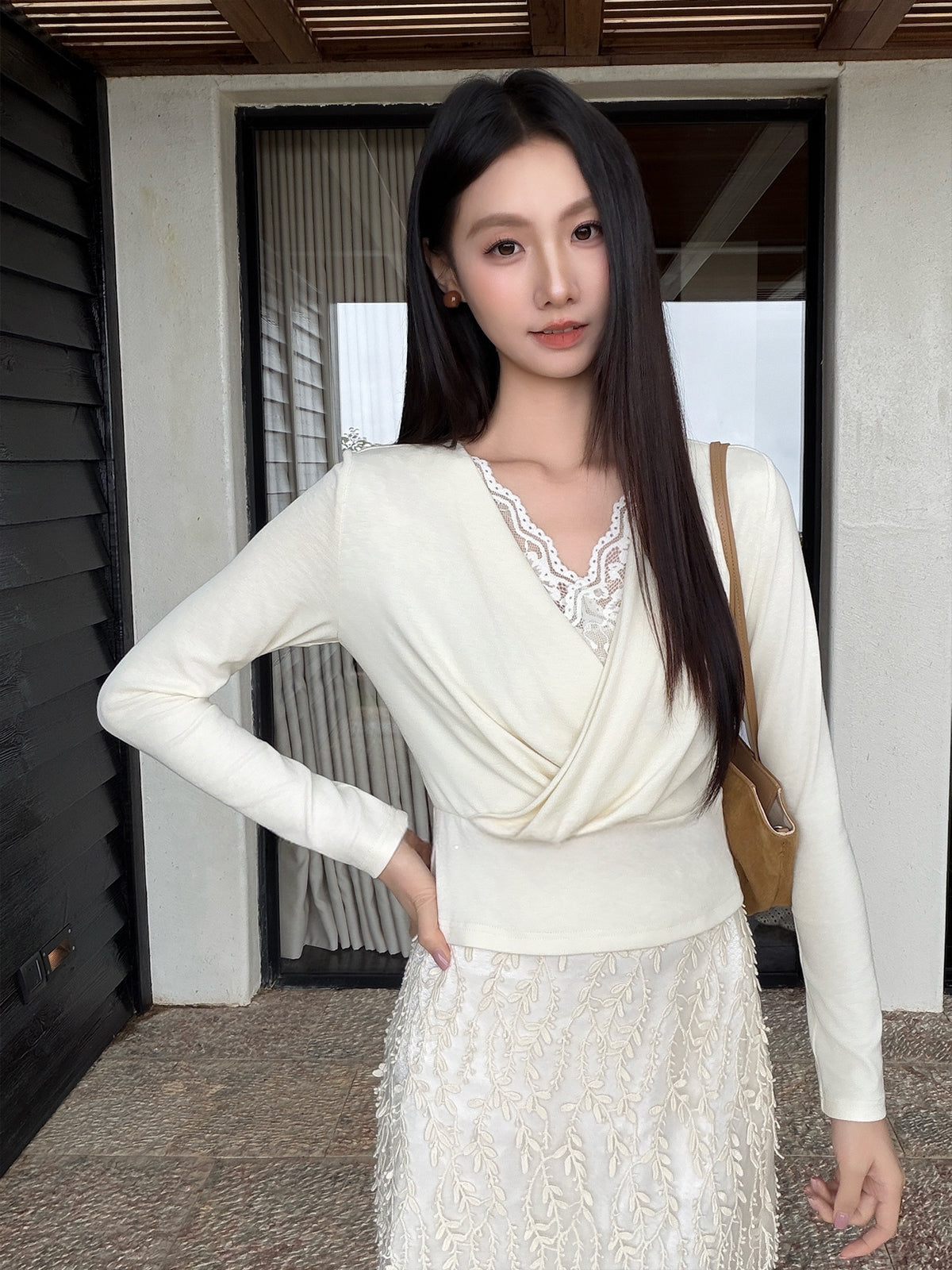 【tops】レースドッキングクロスネックトップス Q8923