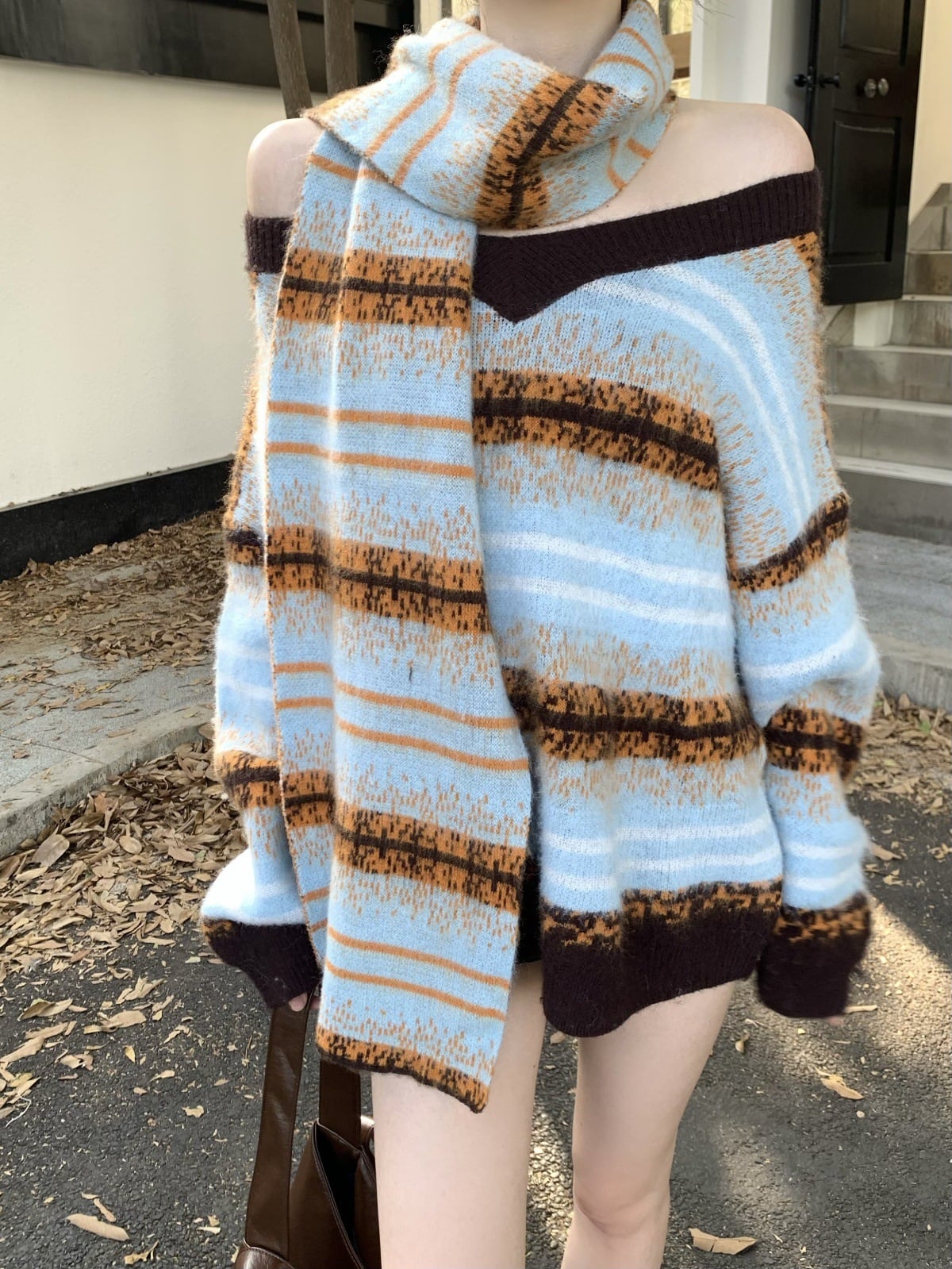 【tops】ニットセーターマフラー付き　M28987