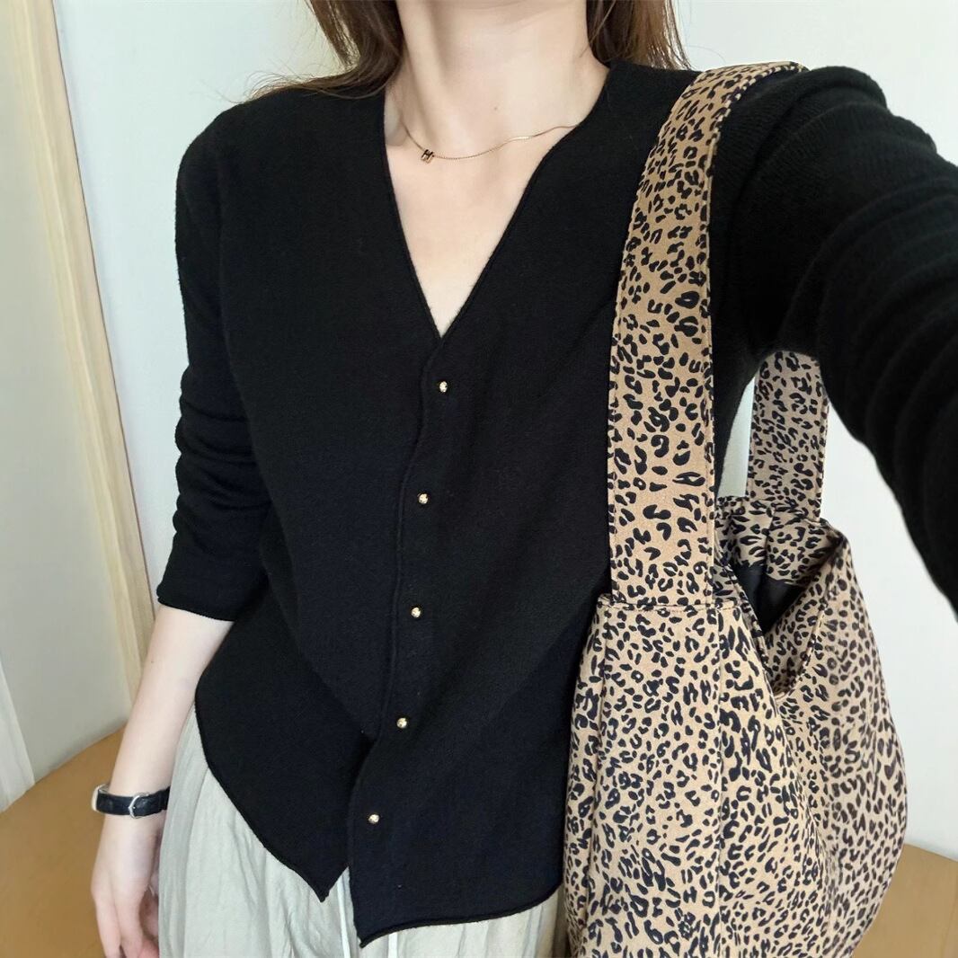 【outer】Vネックニットカーデ　M27609
