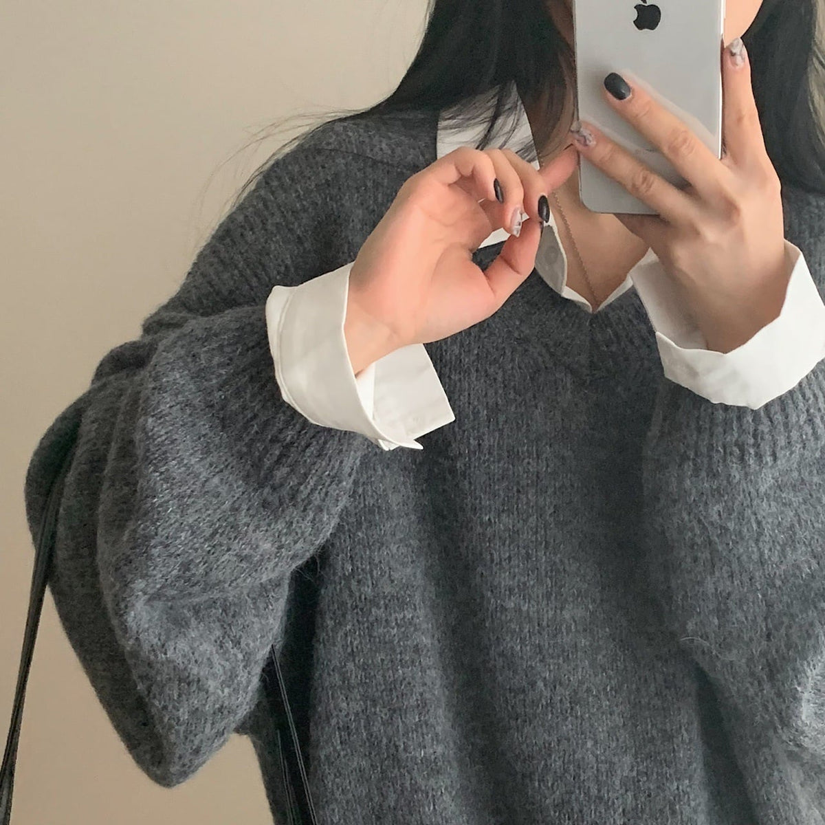 【tops】Vネックニットセーター　M25349