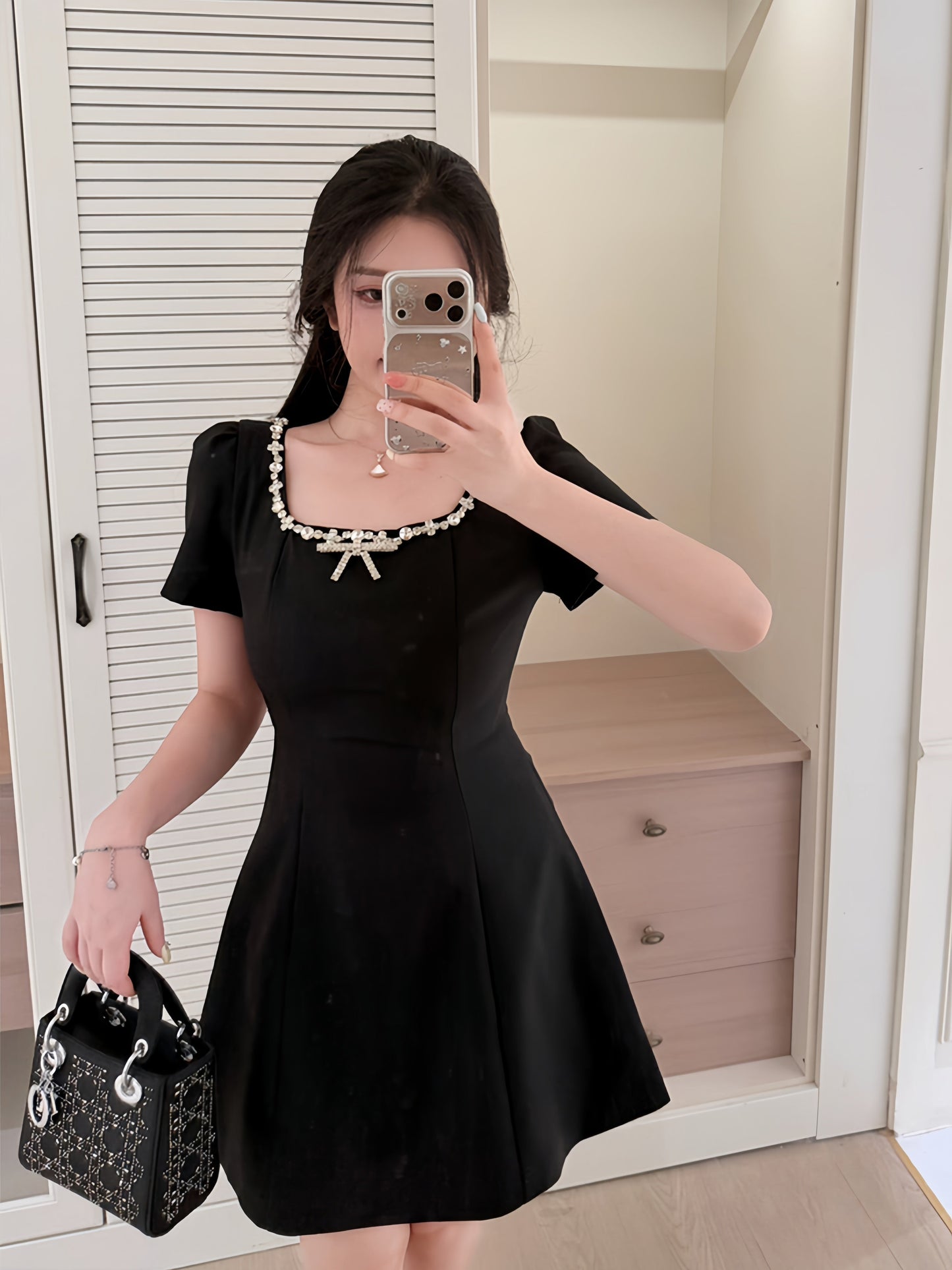 【dress】ラインストーンAラインワンピース Q8760