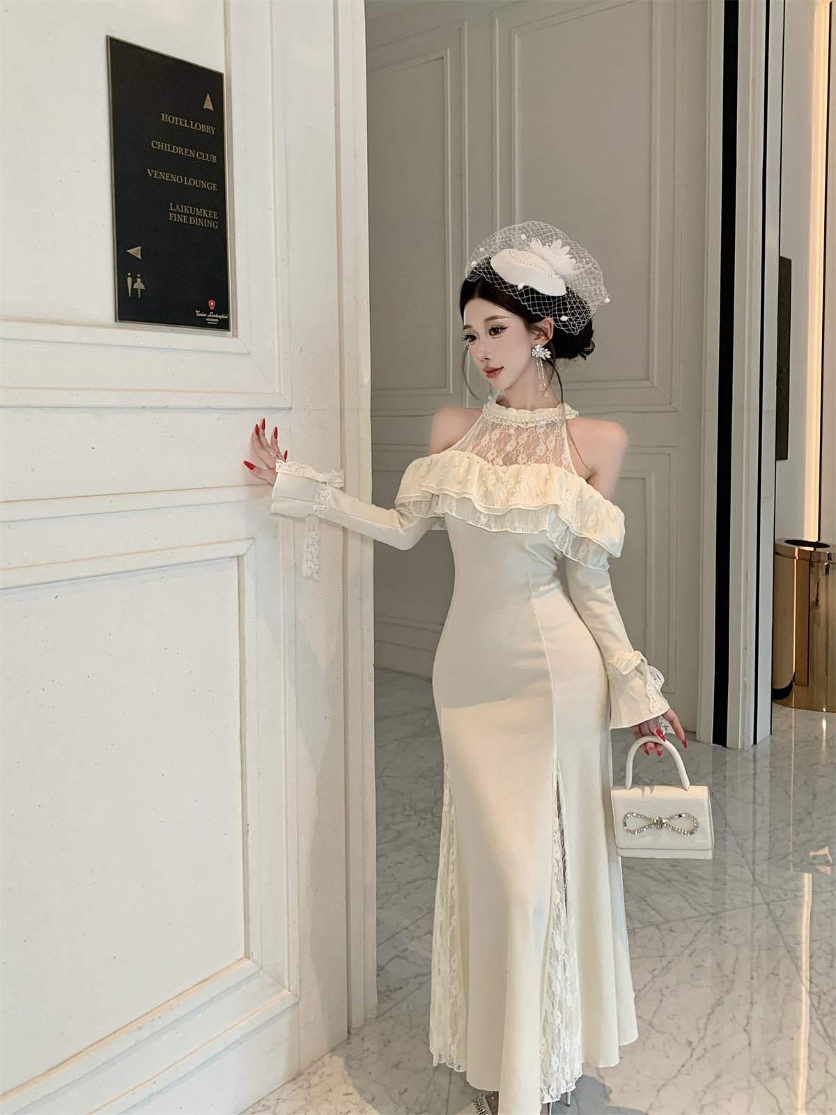 【dress】オフショルレースドッキングワンピース Q7878