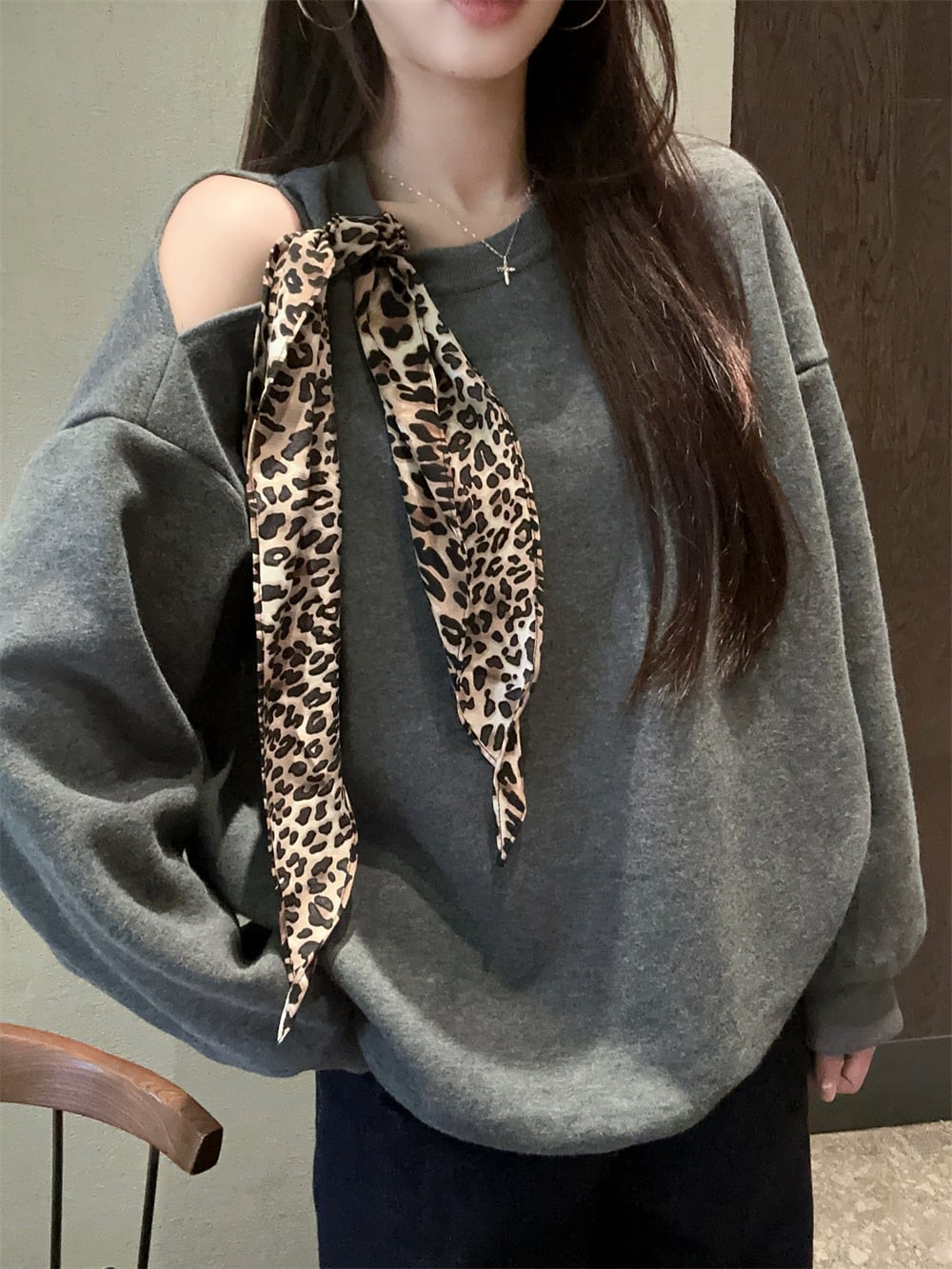 【tops】オフショルダープルオーバー　M27629