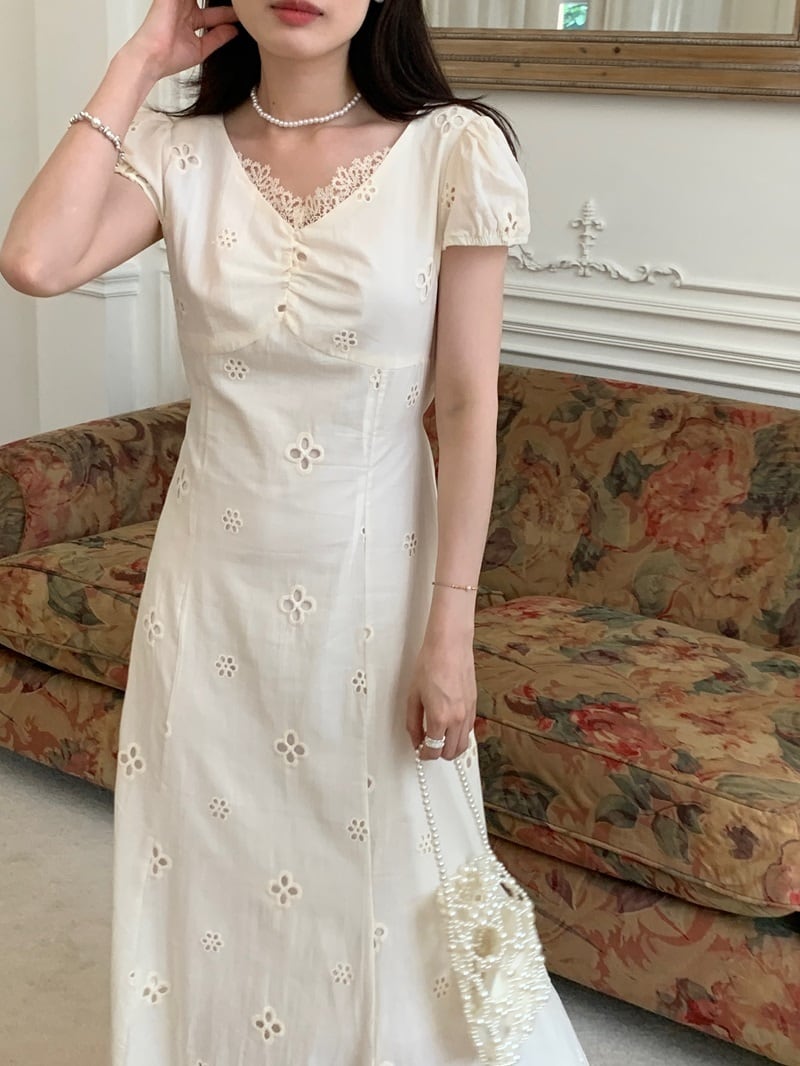 【dress】Vネックカットワークワンピース　M23891