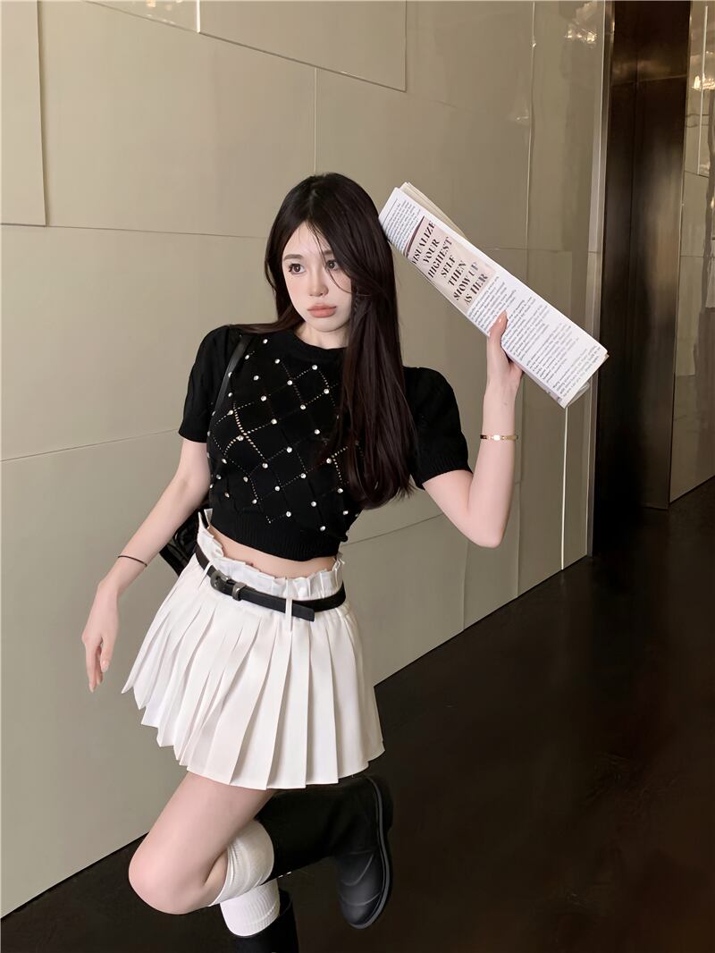 【tops】細身効果抜群♪夏新作3色ラウンドネック半袖ビーズ飾り体型カバー着回し薄手ニットF4718