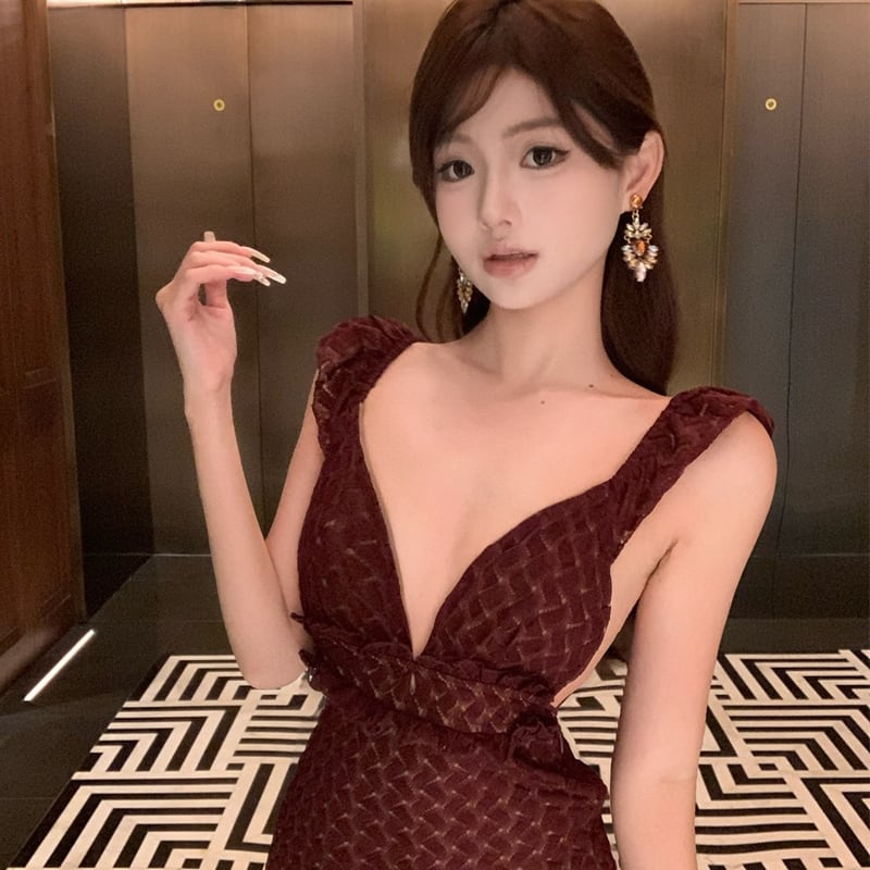 【dress】Vネックストラップバックロングワンピース Q8039