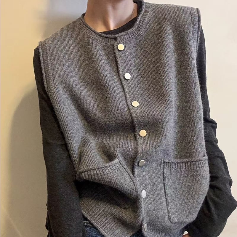 【outer】4色展開ニットベスト Q7779