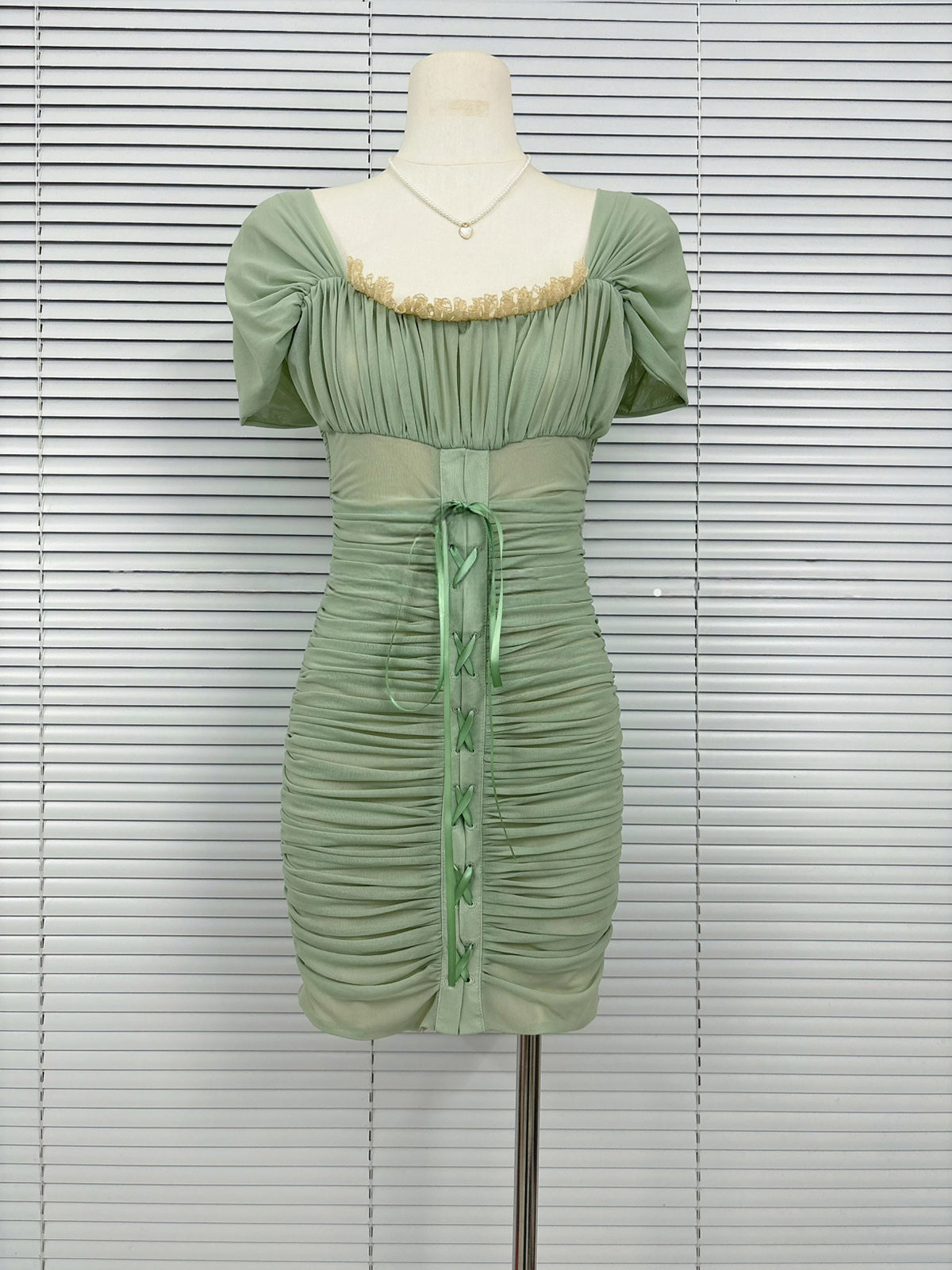 【dress】2WAYストラップギャザーミニワンピース Q8763