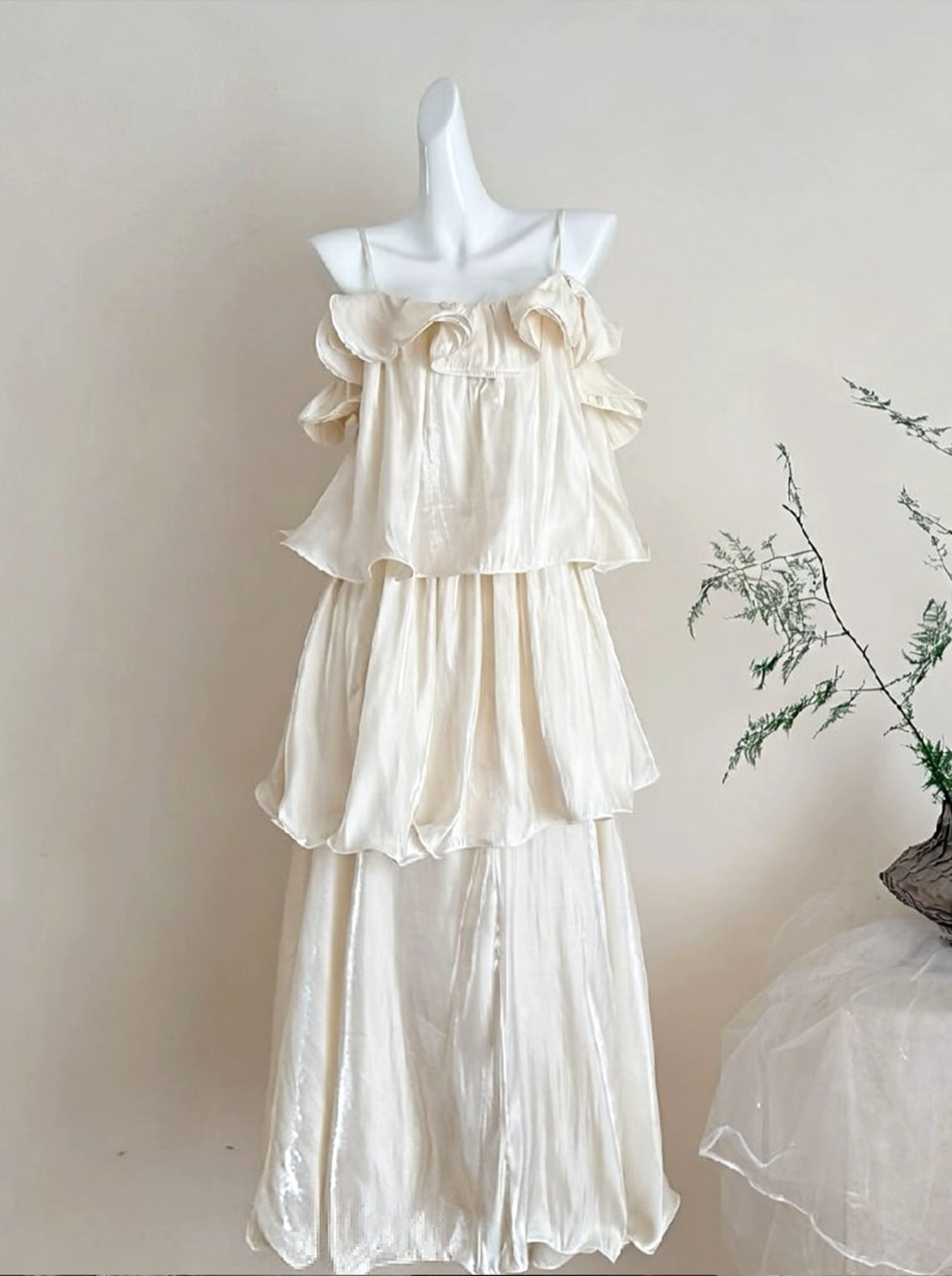 【dress】ギャザーフリルロングキャミワンピース Q8553