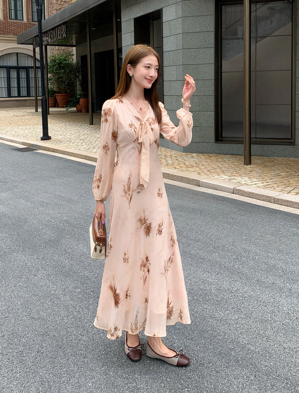 【dress】ボウタイフラワー柄ロングワンピース Q8919