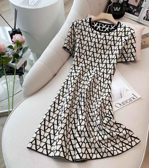 【dress】好感度満載！ラウンドネック半袖プリント配色AラインワンピースF5600