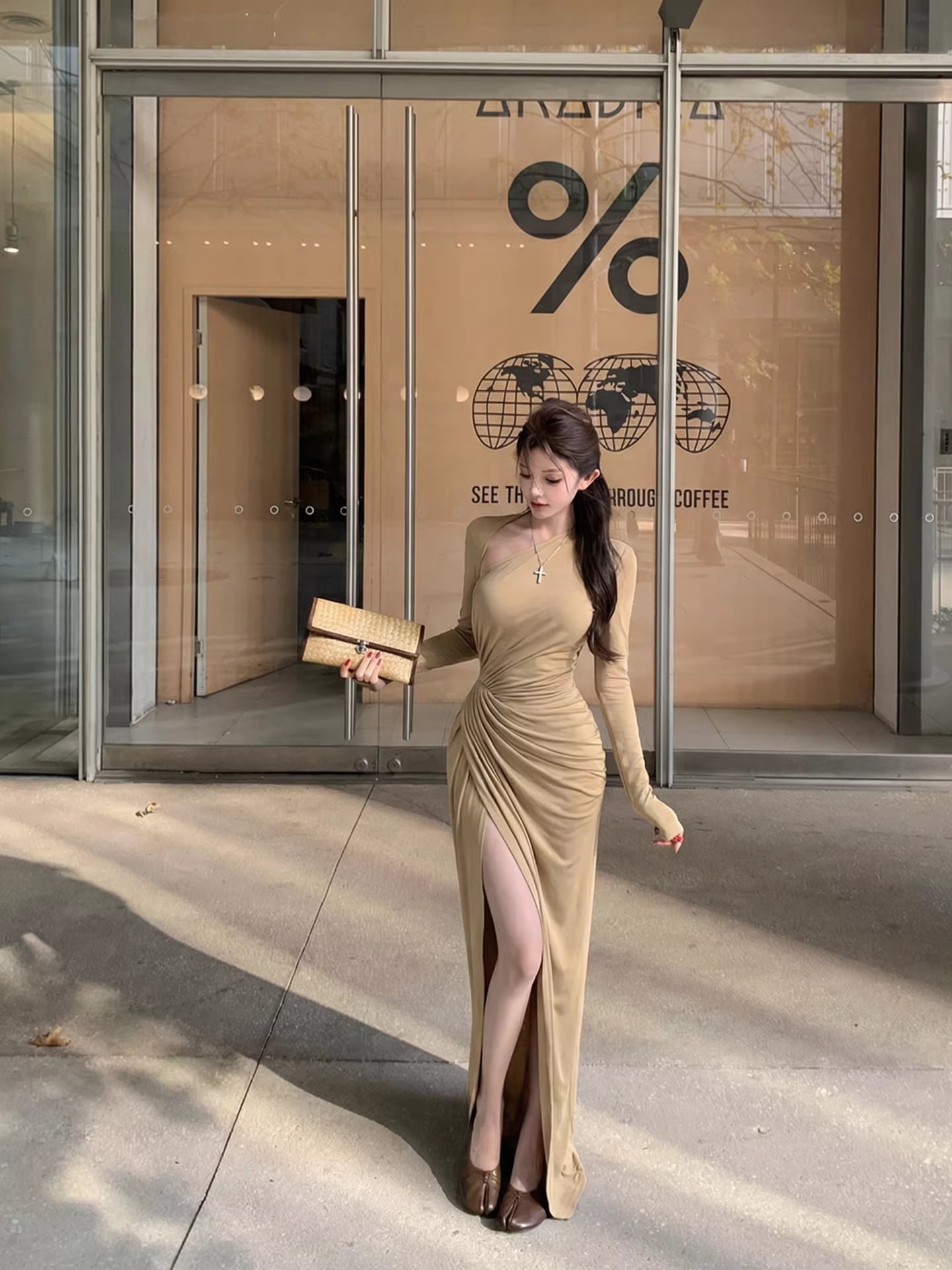 【dress】スリット入れギャザーデザインロングタイトワンピース Q8012
