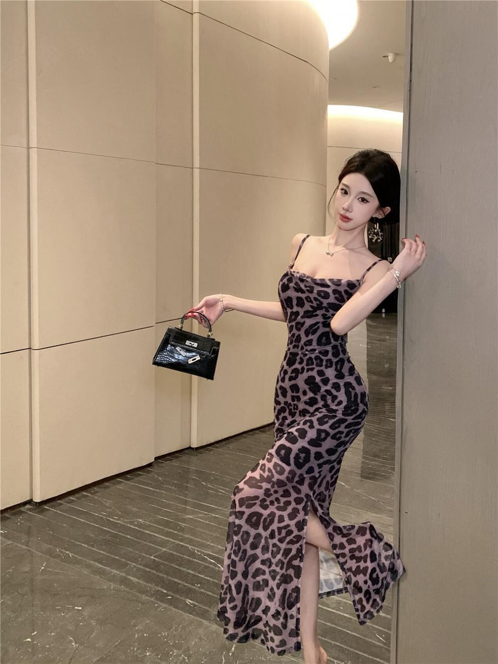 【dress】ヒョウ柄キャミワンピース Q8081