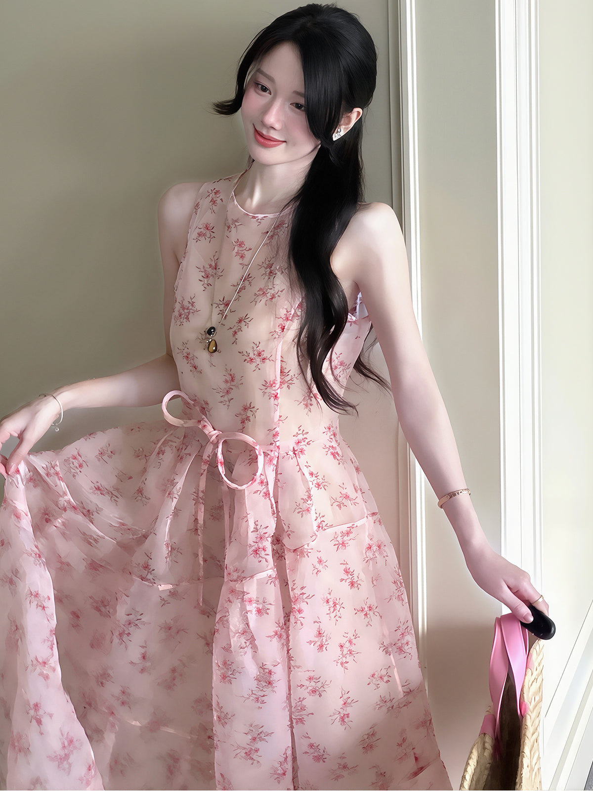 【dress】立体感のあるシルエットフラワー柄ロングワンピース Q8707