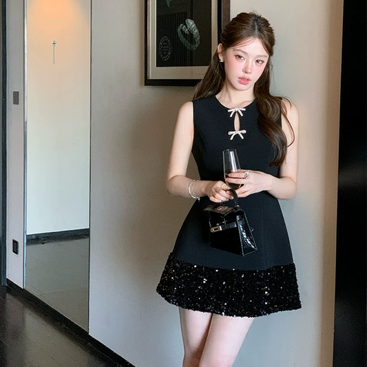 【dress】ノースリーブラインストーン付きミニワンピース Q8393