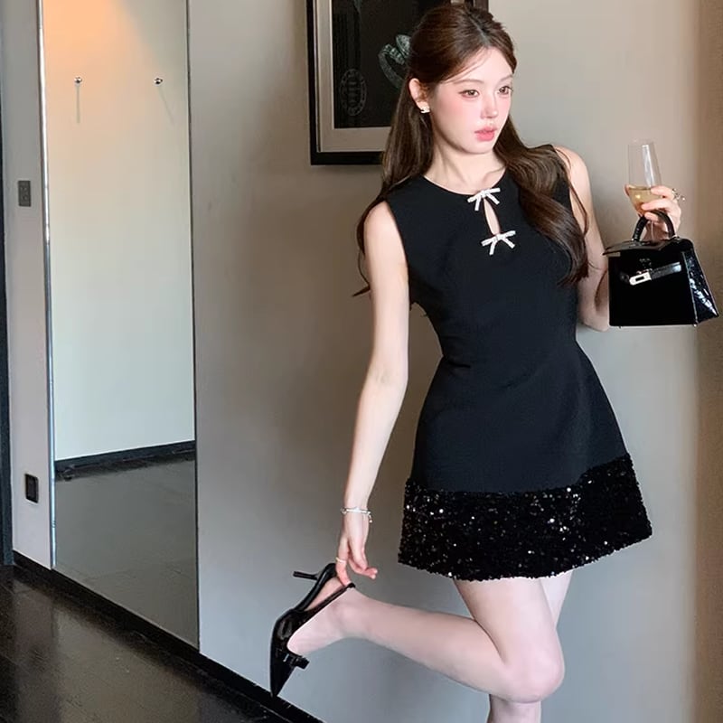 【dress】ノースリーブラインストーン付きミニワンピース Q8393