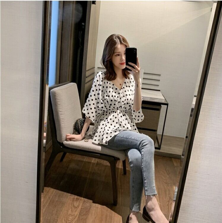 【tops】好感度満載！Vネック半袖シフォンドット柄ウェスト絞りファッションブラウスF0373