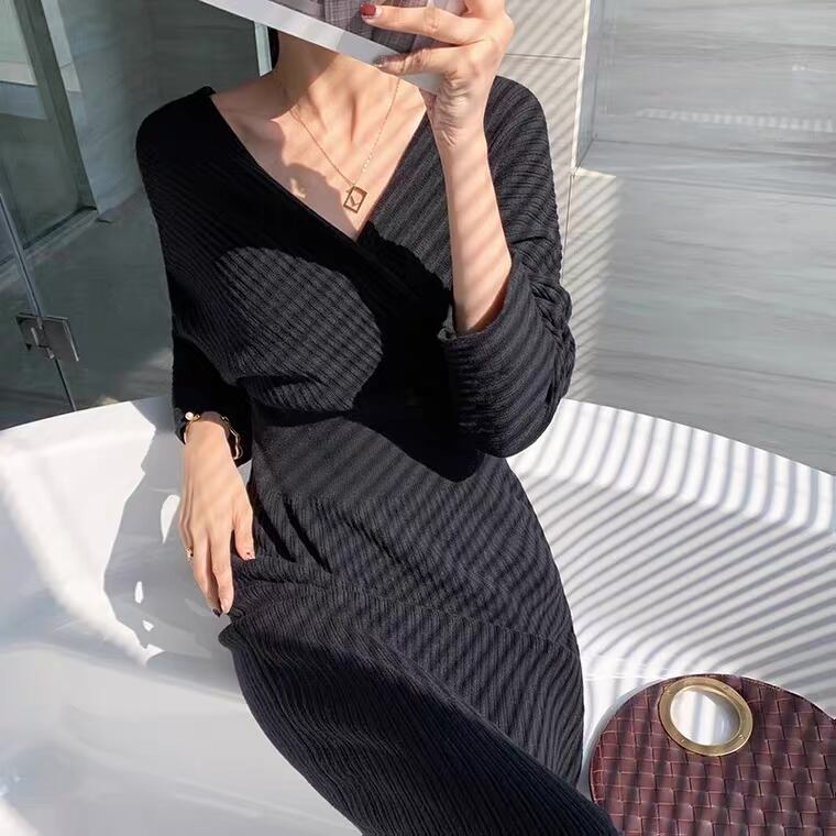 【dress】好感度UP韓国ファッション秋冬新作Vネック長袖無地体型カバーニットワンピースF1158