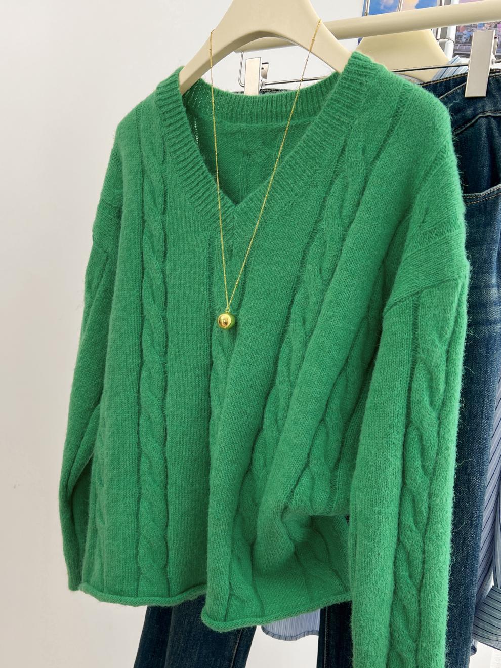 【tops】Vネックニットセーター　M29276