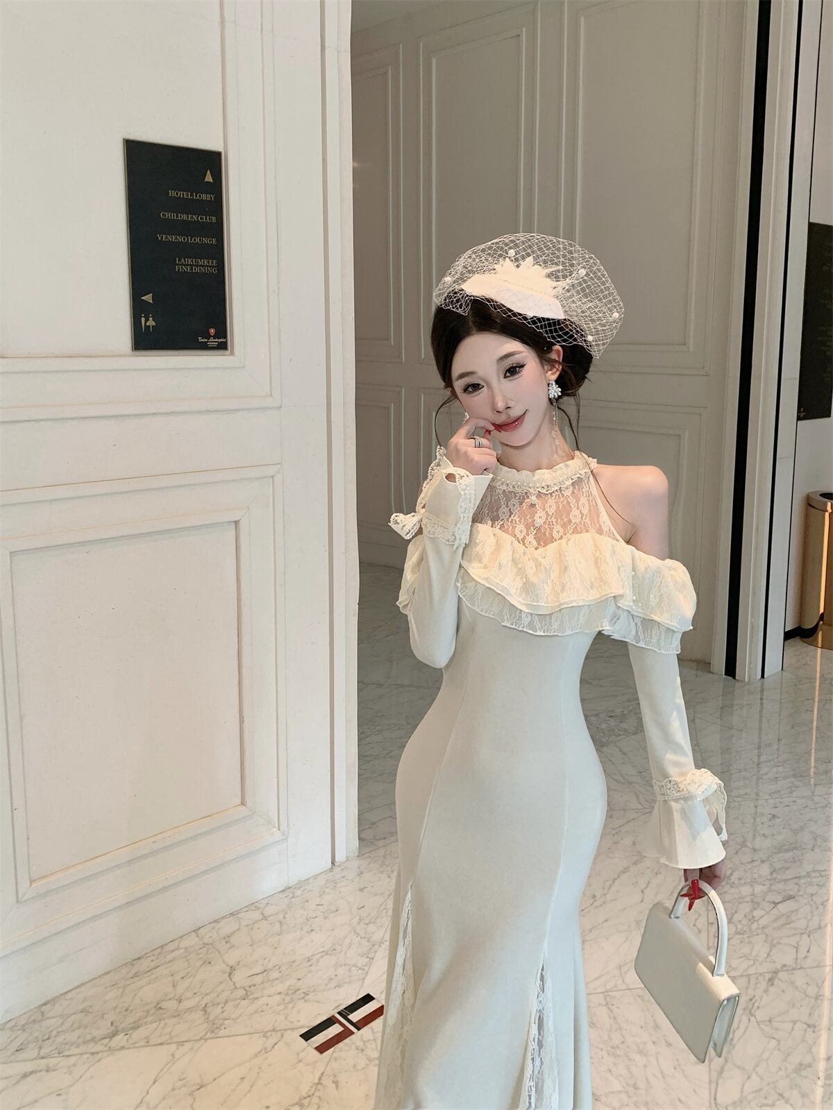 【dress】オフショルレースドッキングワンピース Q7878