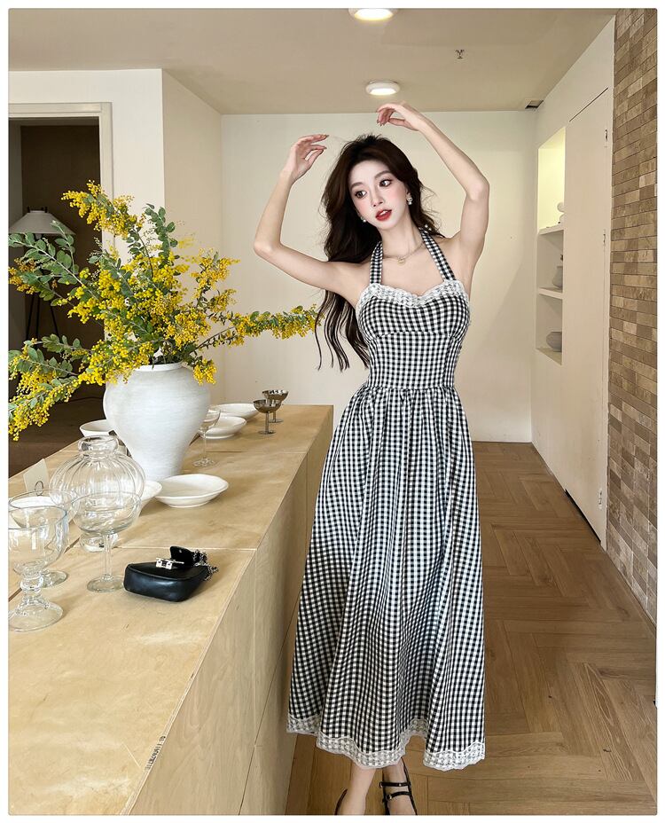【dress】レース切り替えホルターネックワンピース　M29995