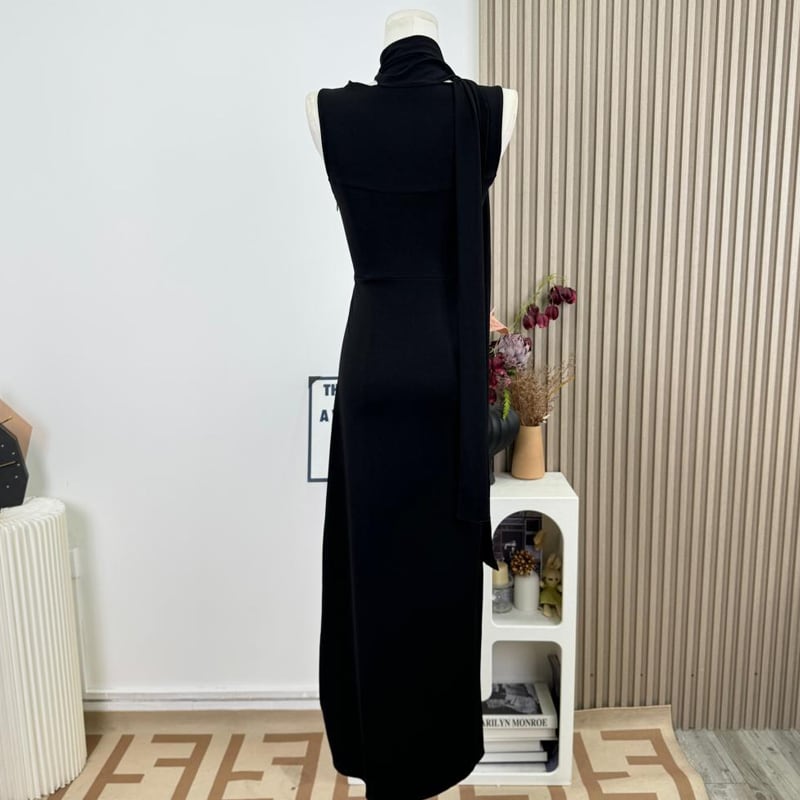 【dress】スカーフ付きノースリーブリボンロングワンピース Q7817
