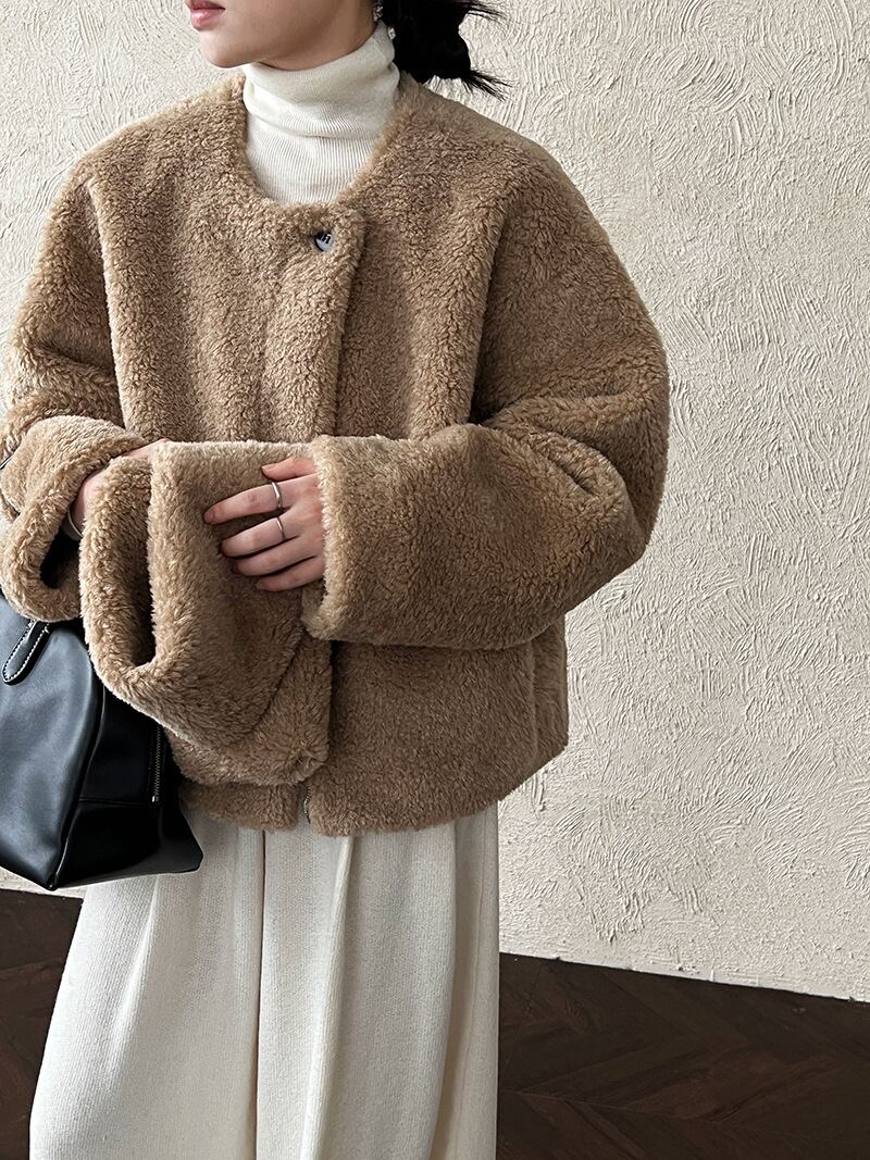 【outer】スカーフ付きシープボアコート Q7225