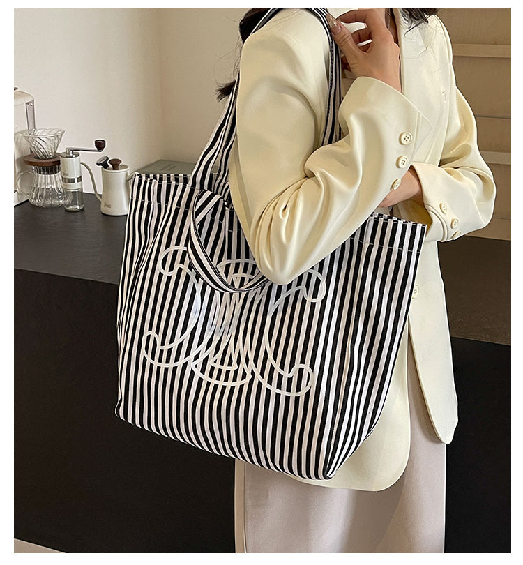 【小物】大容量ハンドバッグG21590