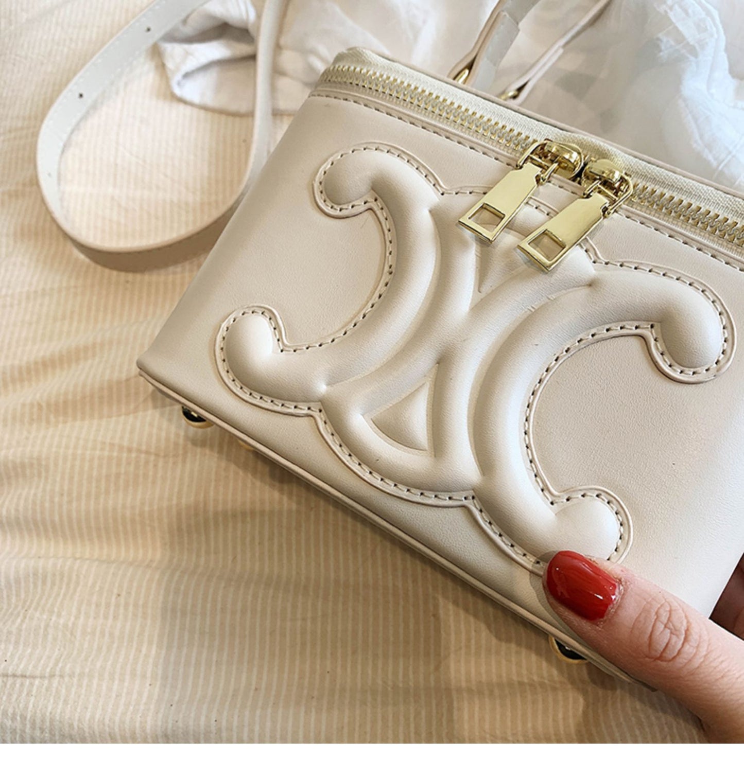 【小物】INS風メッセンジャーバッグG21591