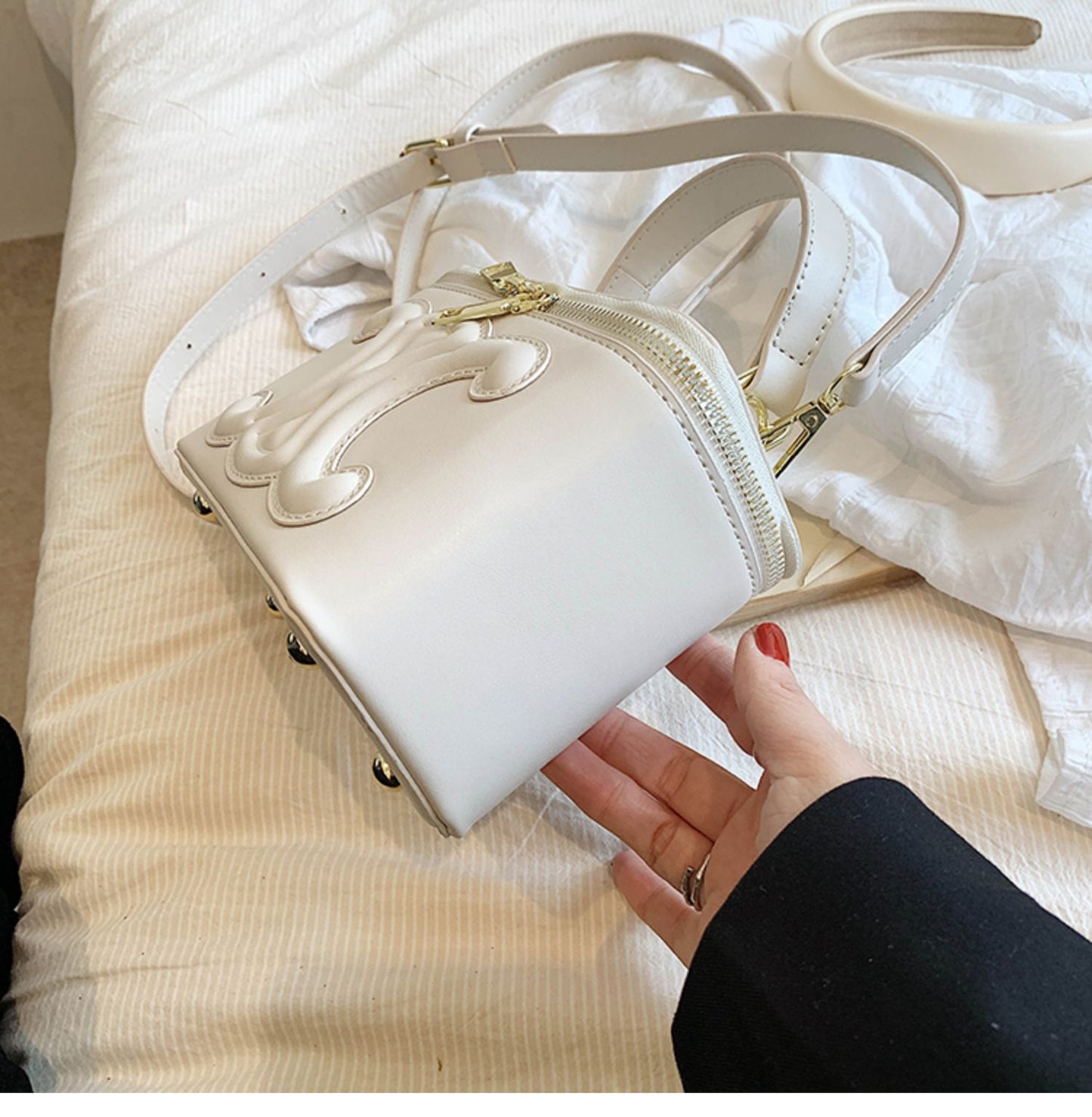 【小物】INS風メッセンジャーバッグG21591