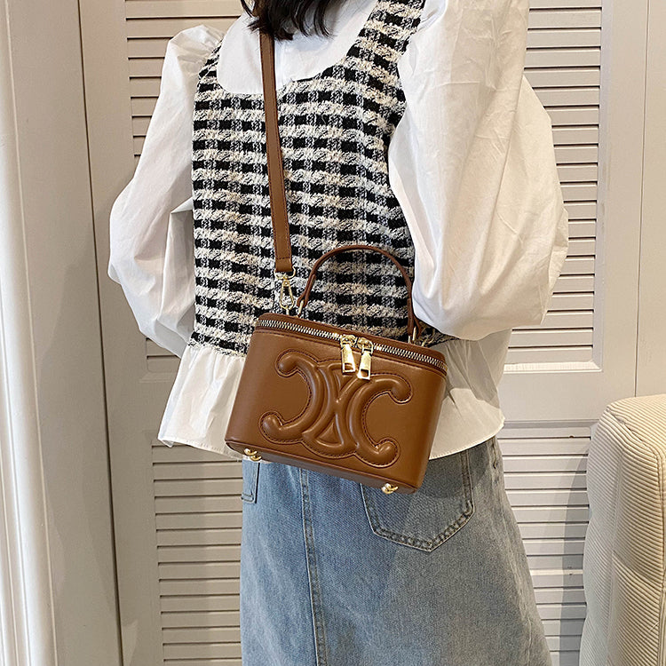 【小物】INS風メッセンジャーバッグG21591