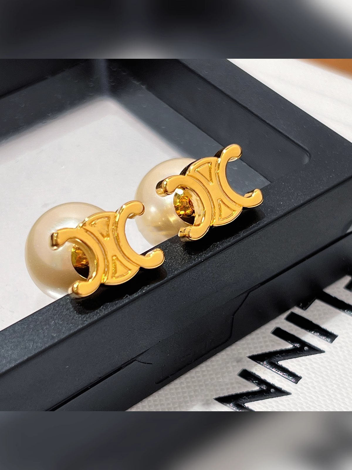 【小物】ビーズ英字柄ピアスアクセサリーG21608