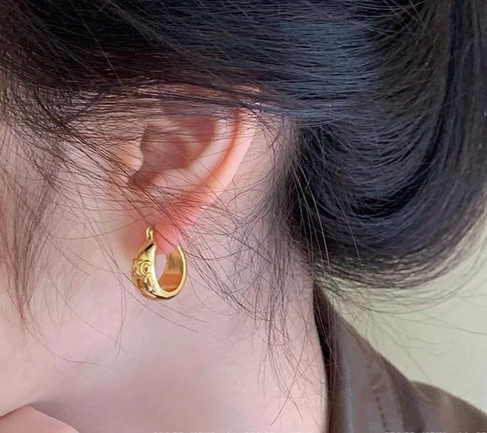 【小物】英字柄ピアスアクセサリーG21619