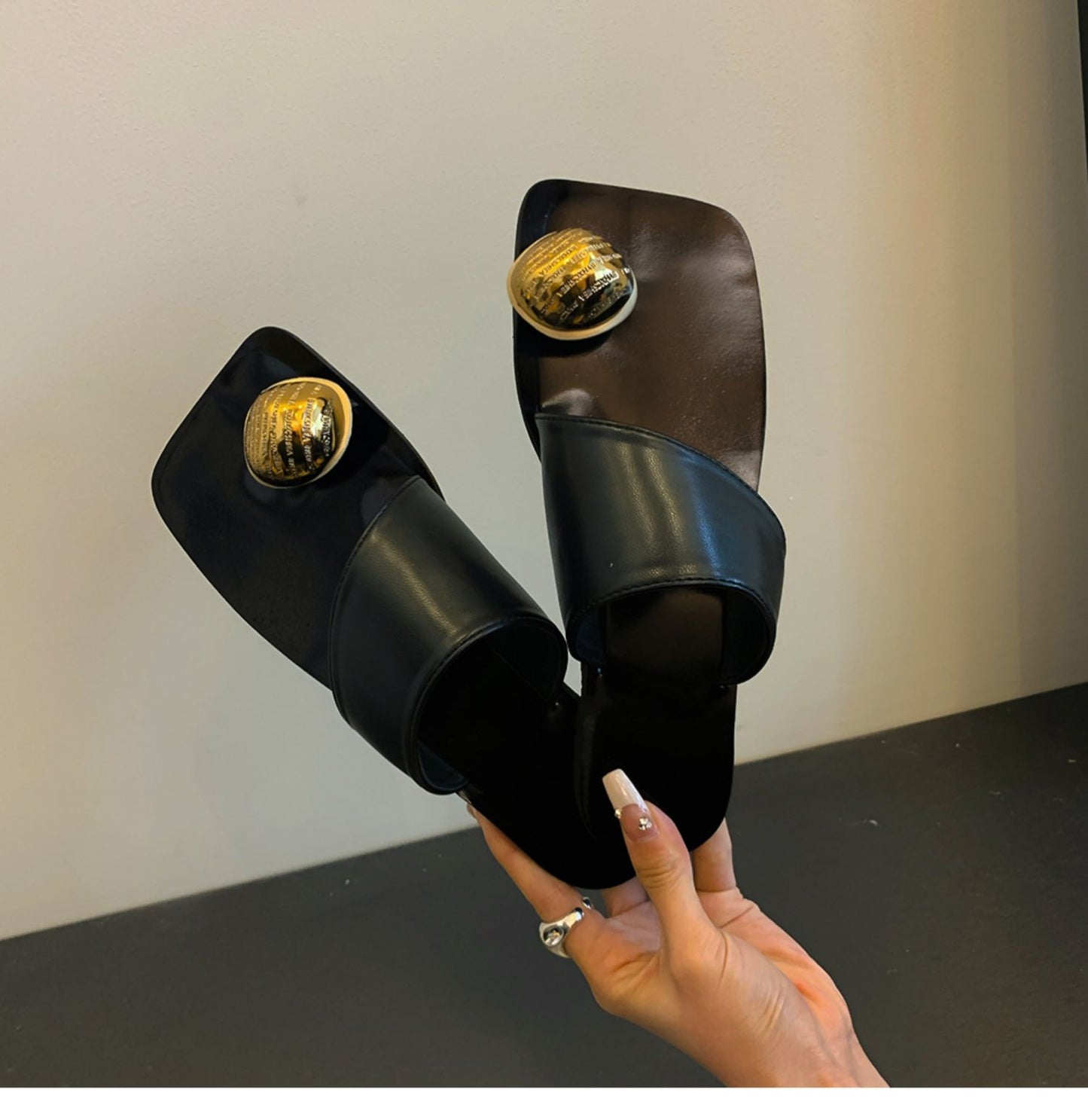 【shoes】3色スクエアトゥサンダルG21870