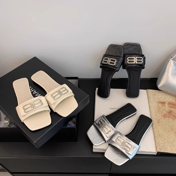 【shoes】スクエアトゥサンダルG21880