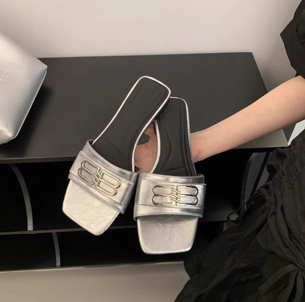 【shoes】スクエアトゥサンダルG21880