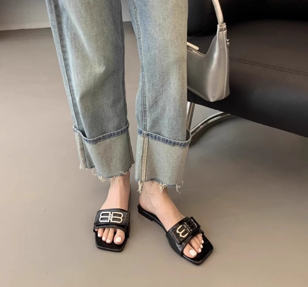 【shoes】スクエアトゥサンダルG21880