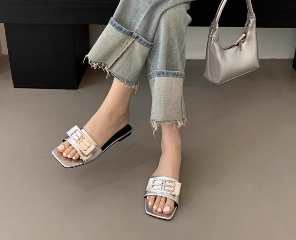 【shoes】スクエアトゥサンダルG21880