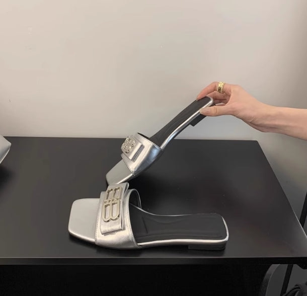 【shoes】スクエアトゥサンダルG21880