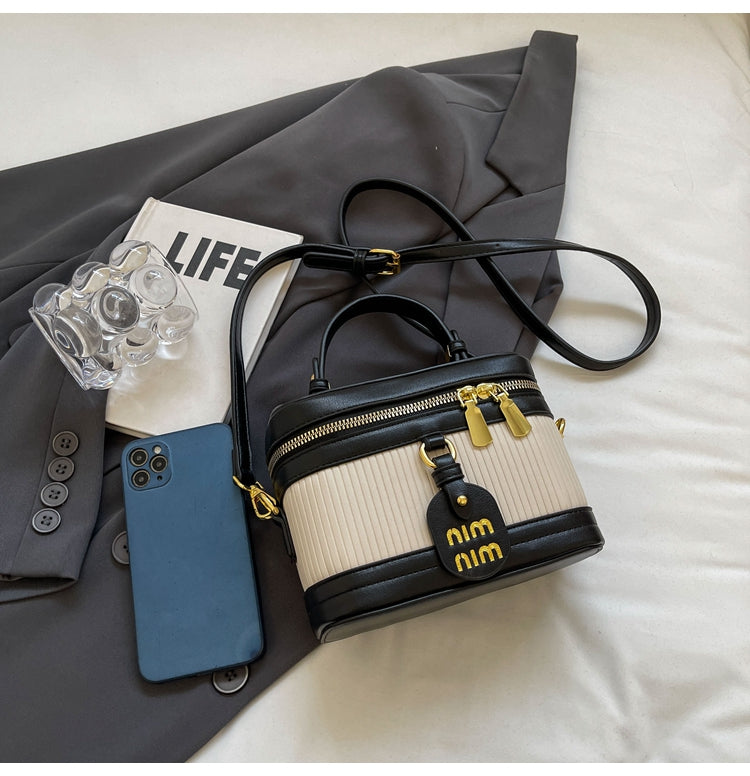 【小物】バケツ型メッセンジャーバッグG22230