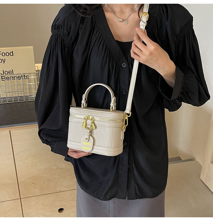 【小物】バケツ型メッセンジャーバッグG22230