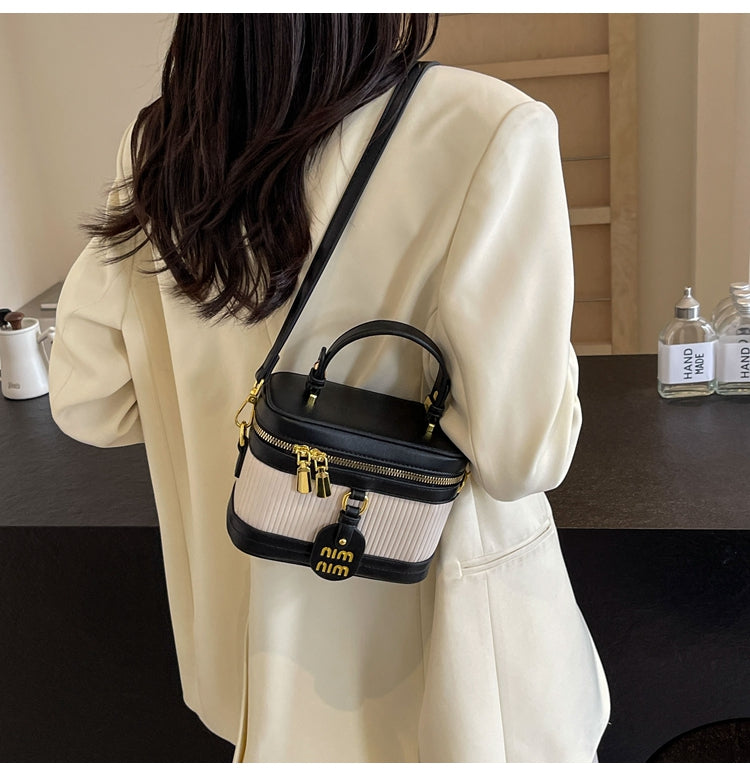 【小物】バケツ型メッセンジャーバッグG22230