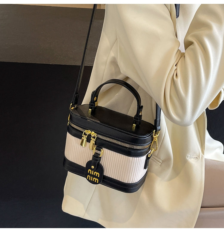 【小物】バケツ型メッセンジャーバッグG22230