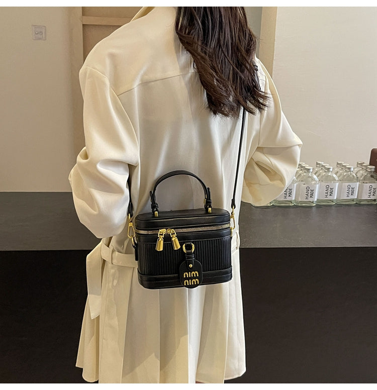 【小物】バケツ型メッセンジャーバッグG22230