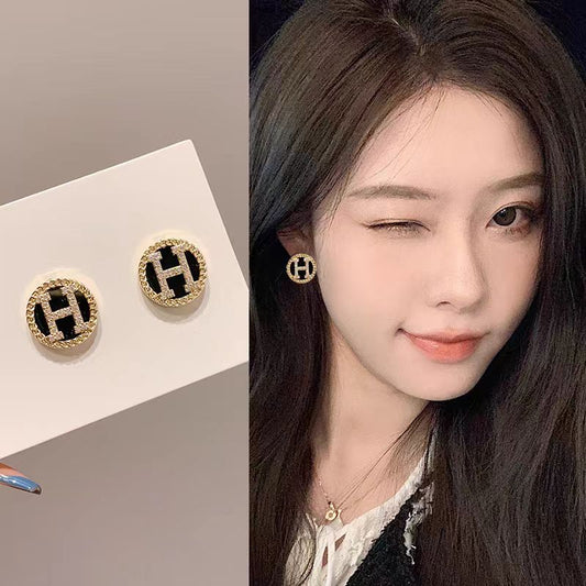 【小物】英字柄ピアスアクセサリーG22318