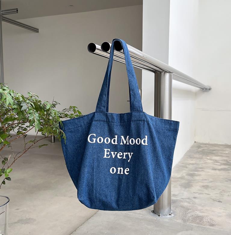 【小物】2色大容量ショルダーバッグF7872