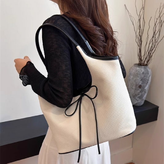 【小物】2色大容量ショルダーバッグG22680