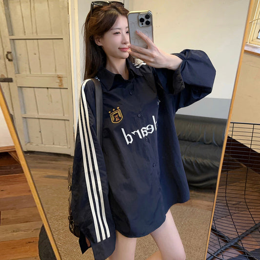 【tops】デザイン英字柄ブラウスG22857